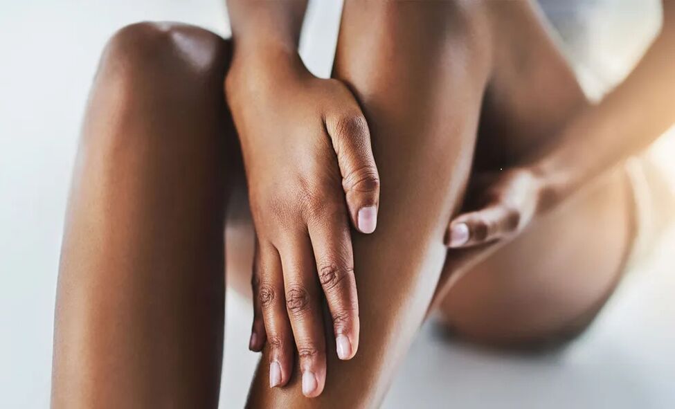 Vasaxal ist mit Massagebewegungen verteilt