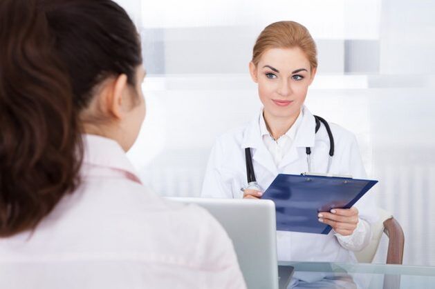 Der Phlebologe rät dem Patienten